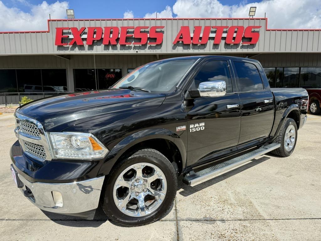 2016 RAM 1500 4WD Crew Cab 140.5" Laramie