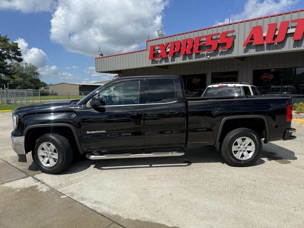 GMC Sierra 1500 4WD Double Cab 143.5" SLE 2017