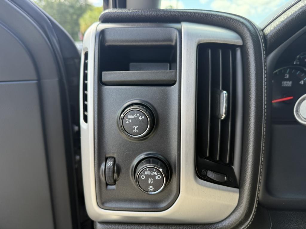 GMC Sierra 1500 4WD Double Cab 143.5" SLE 2017