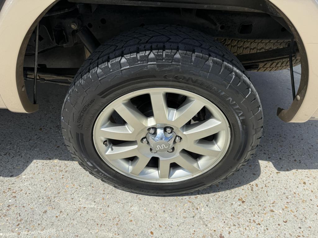 Ford F-150 4WD SuperCrew 145" Platinum 2011