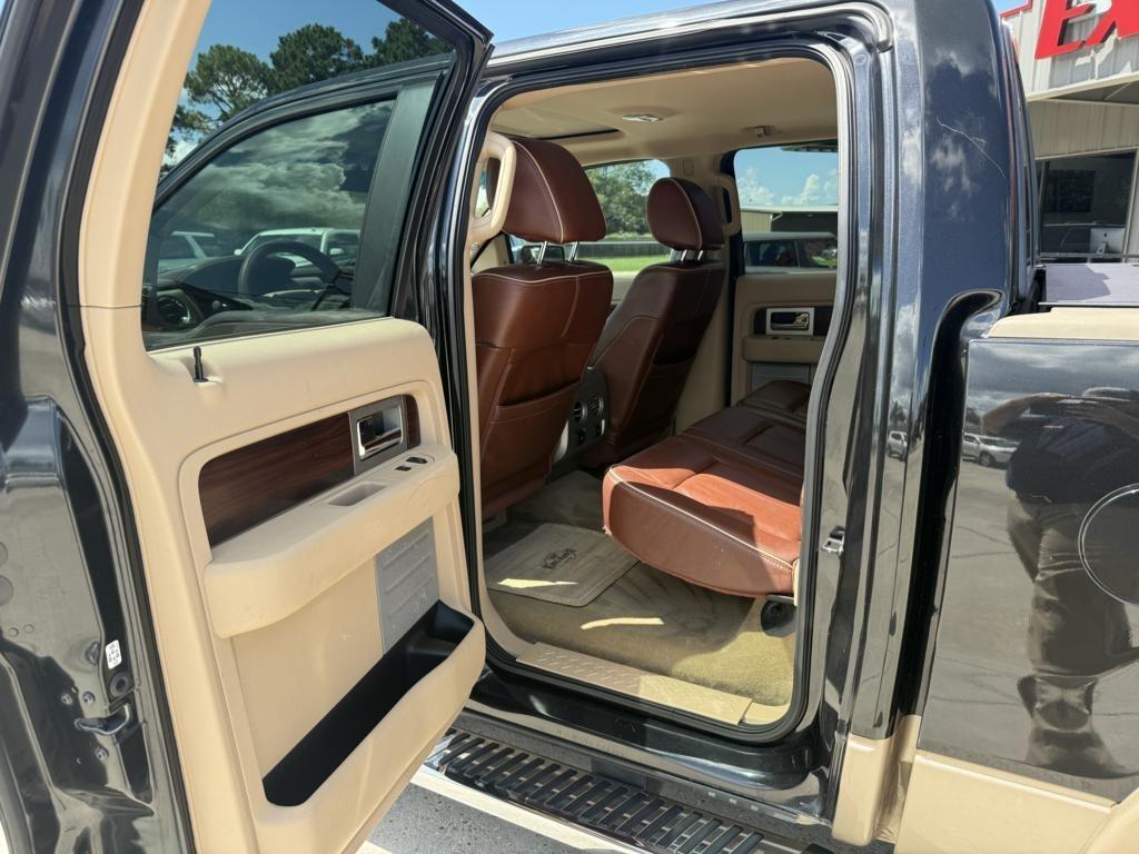 Ford F-150 4WD SuperCrew 145" Platinum 2011