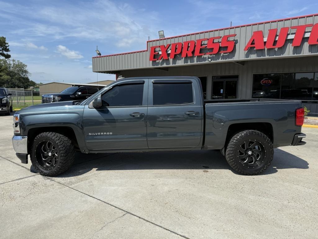 Chevrolet Silverado 1500 2WD Crew Cab 143.5" LT w/1LT 2017