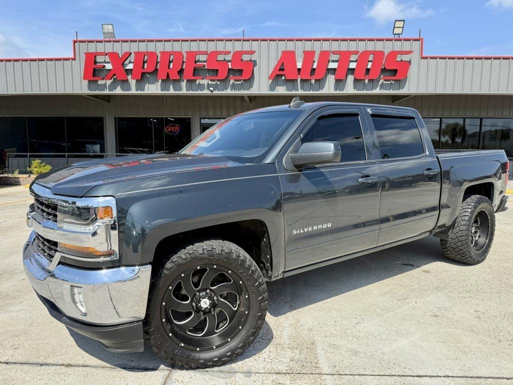 2017 Chevrolet Silverado 1500 2WD Crew Cab 143.5" LT w/1LT