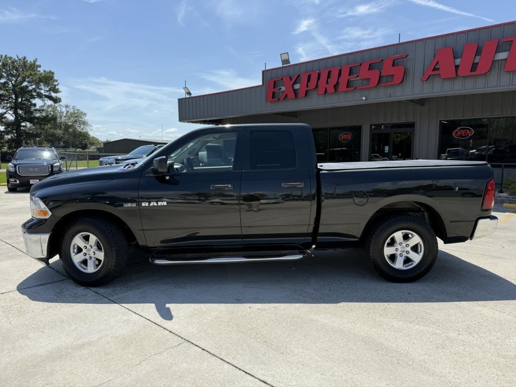Dodge Ram 1500 2WD Quad Cab 140.5" SLT 2009