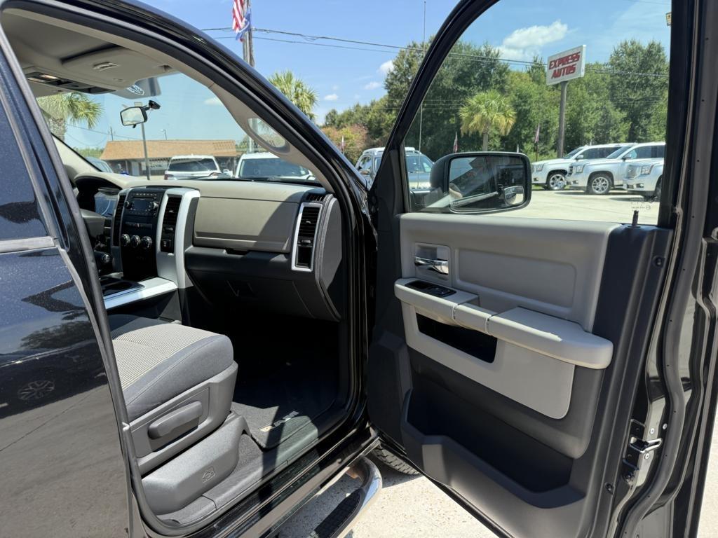 Dodge Ram 1500 2WD Quad Cab 140.5" SLT 2009