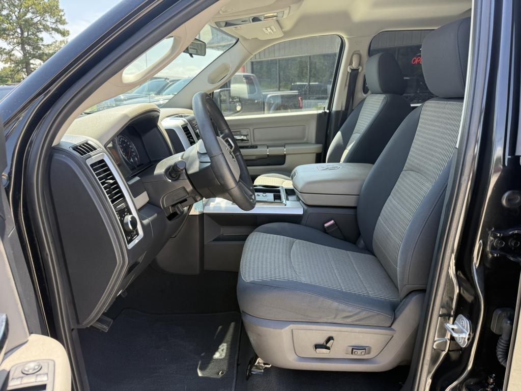 Dodge Ram 1500 2WD Quad Cab 140.5" SLT 2009