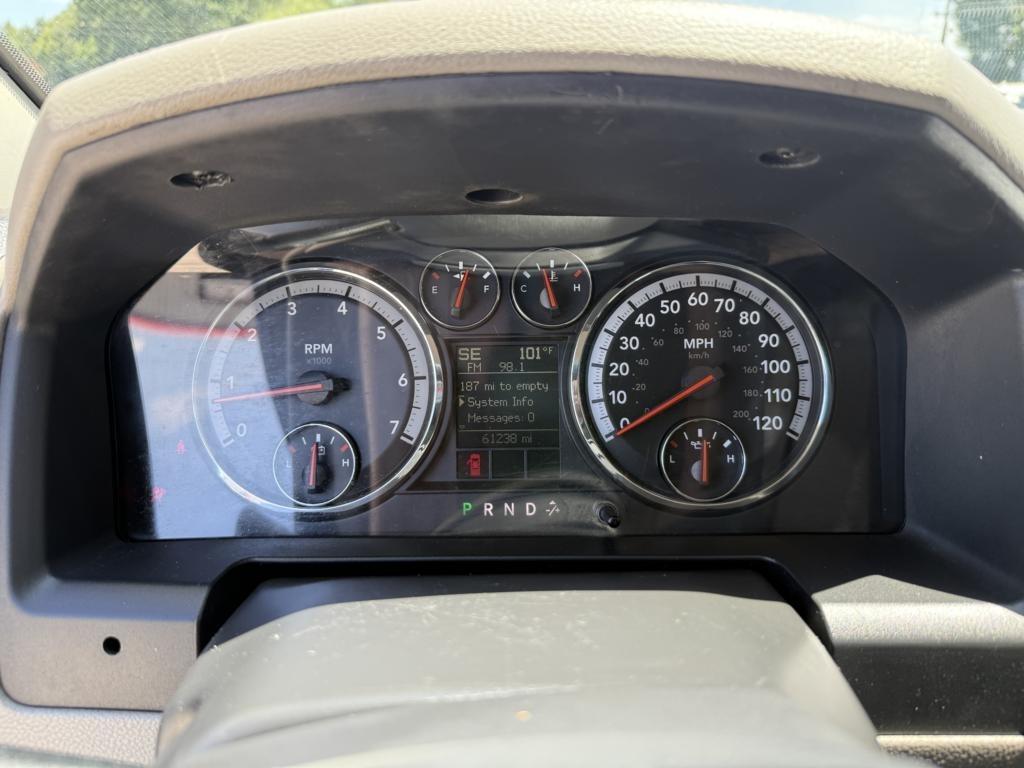Dodge Ram 1500 2WD Quad Cab 140.5" SLT 2009