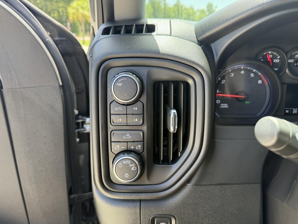 Chevrolet Silverado 1500 4WD Crew Cab 147" Custom Trail Boss 2019