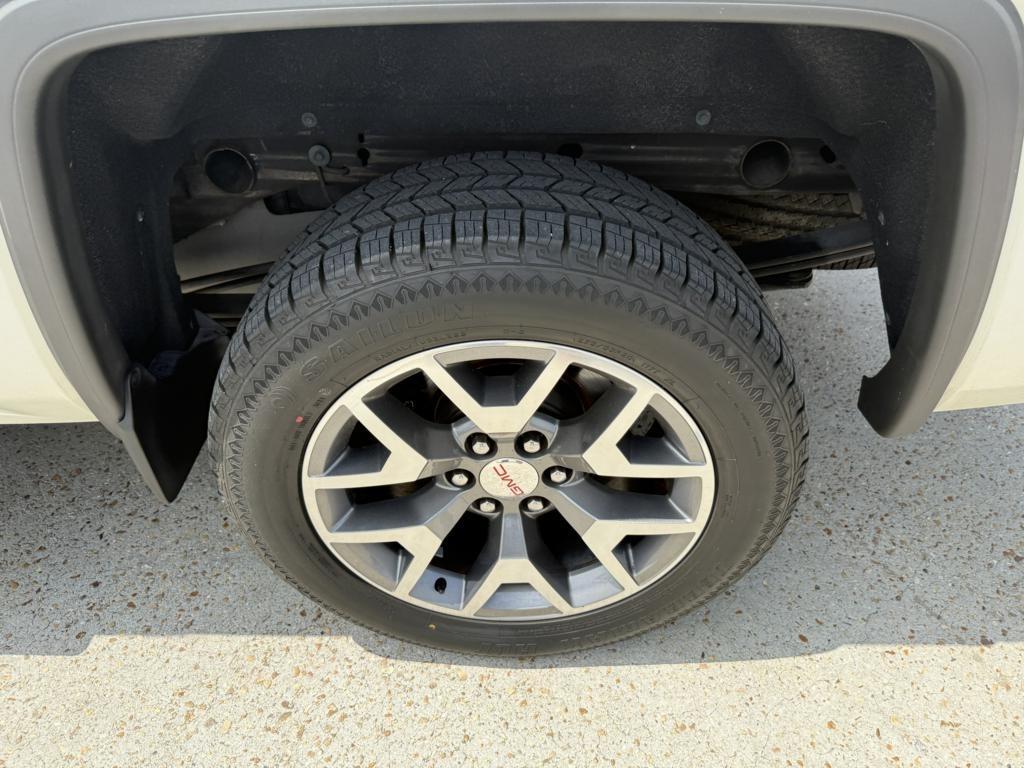 GMC Sierra 1500 4WD Crew Cab 143.5" SLT 2015
