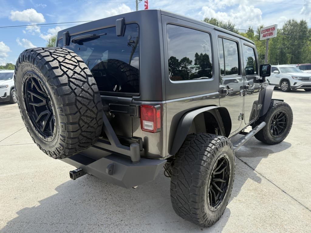 Jeep Wrangler Unlimited 4WD 4dr Rubicon 2016