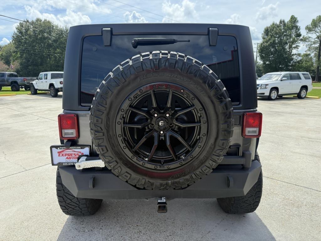 Jeep Wrangler Unlimited 4WD 4dr Rubicon 2016