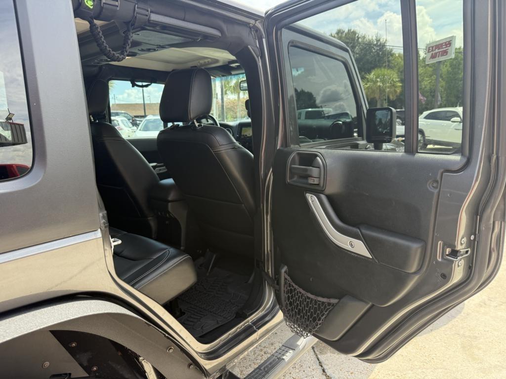 Jeep Wrangler Unlimited 4WD 4dr Rubicon 2016