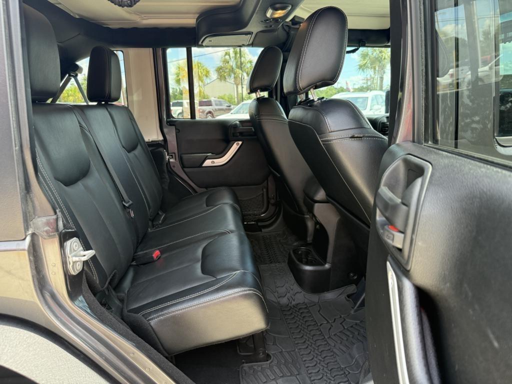 Jeep Wrangler Unlimited 4WD 4dr Rubicon 2016