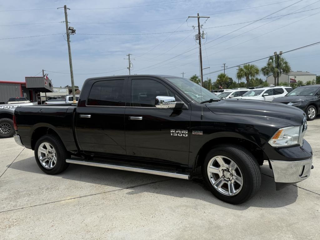 RAM 1500 Lone Star Silver 4x2 Crew Cab 5'7" Box 2018