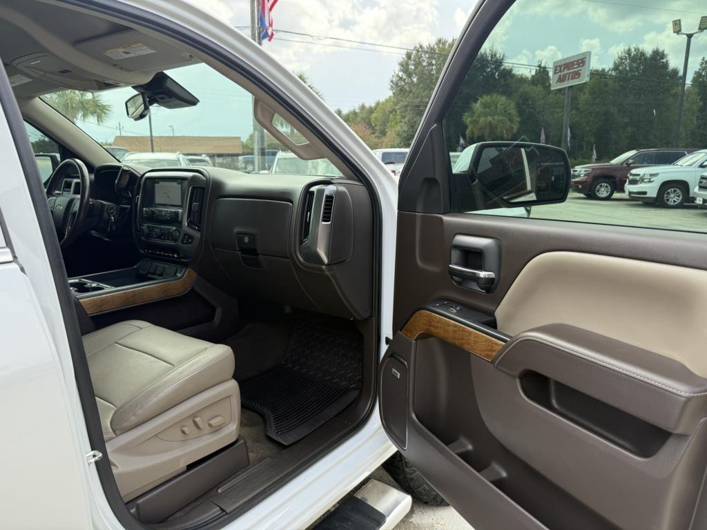 Chevrolet Silverado 1500 4WD Crew Cab 143.5" LTZ w/1LZ 2017