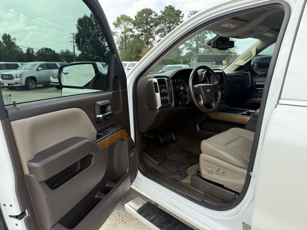 Chevrolet Silverado 1500 4WD Crew Cab 143.5" LTZ w/1LZ 2017