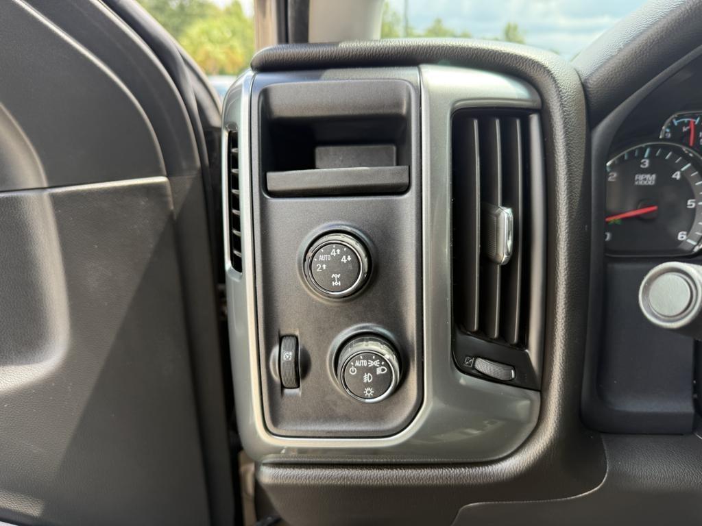 Chevrolet Silverado 1500 4WD Crew Cab 143.5" LT w/1LT 2014