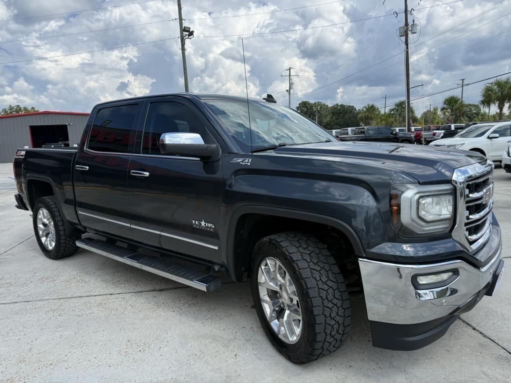 GMC Sierra 1500 4WD Crew Cab 143.5" SLT 2017