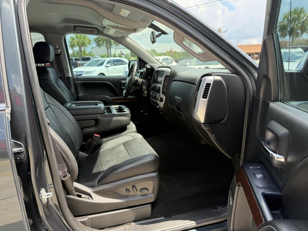 GMC Sierra 1500 4WD Crew Cab 143.5" SLT 2017