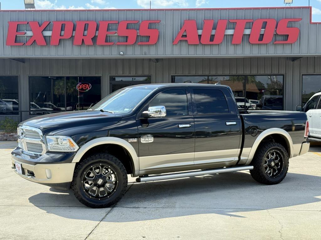 RAM 1500 4WD Crew Cab 140.5" Longhorn 2016