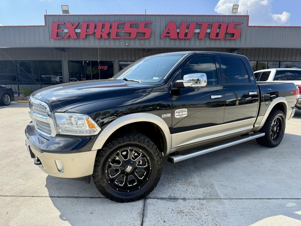 RAM 1500 4WD Crew Cab 140.5" Longhorn 2016