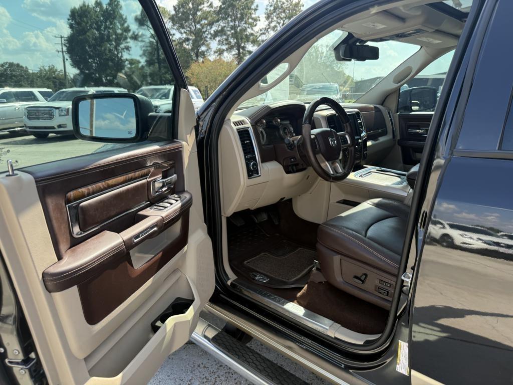 RAM 1500 4WD Crew Cab 140.5" Longhorn 2016
