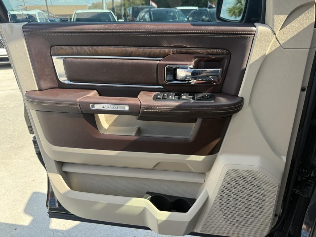 RAM 1500 4WD Crew Cab 140.5" Longhorn 2016