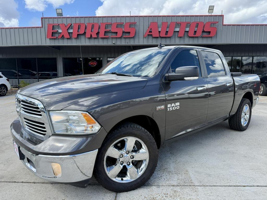 2016 RAM 1500 2WD Crew Cab 140.5" Lone Star