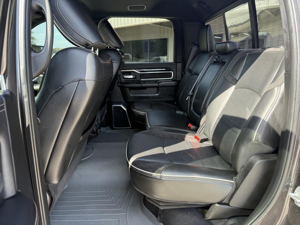 RAM 3500 Laramie 4x4 Crew Cab 8' Box 2020