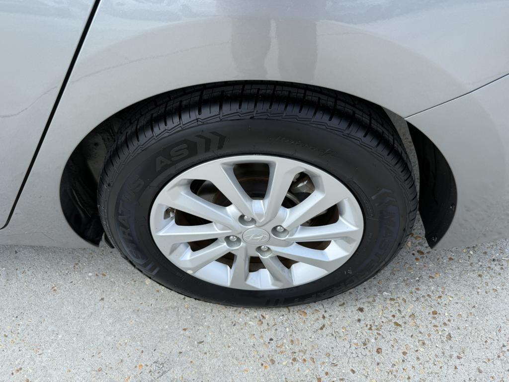 Hyundai Accent SEL Sedan IVT 2022