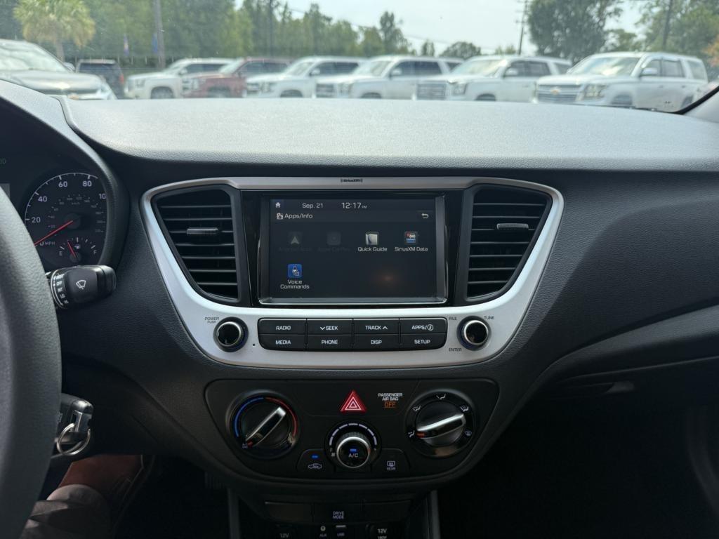 Hyundai Accent SEL Sedan IVT 2022