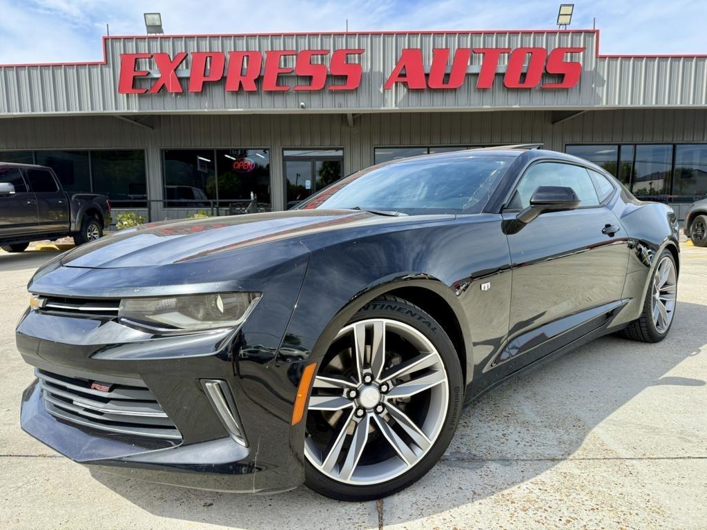 2018 Chevrolet Camaro 2dr Cpe 1LT
