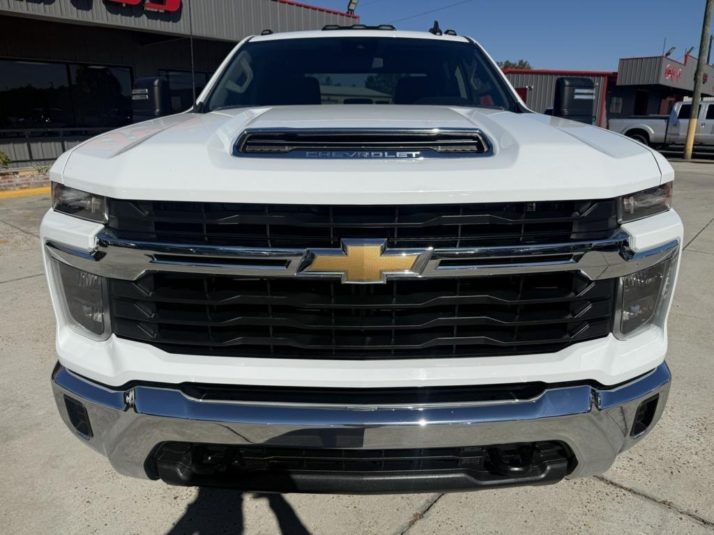 Chevrolet Silverado 3500HD 4WD Crew Cab 172" LT 2024