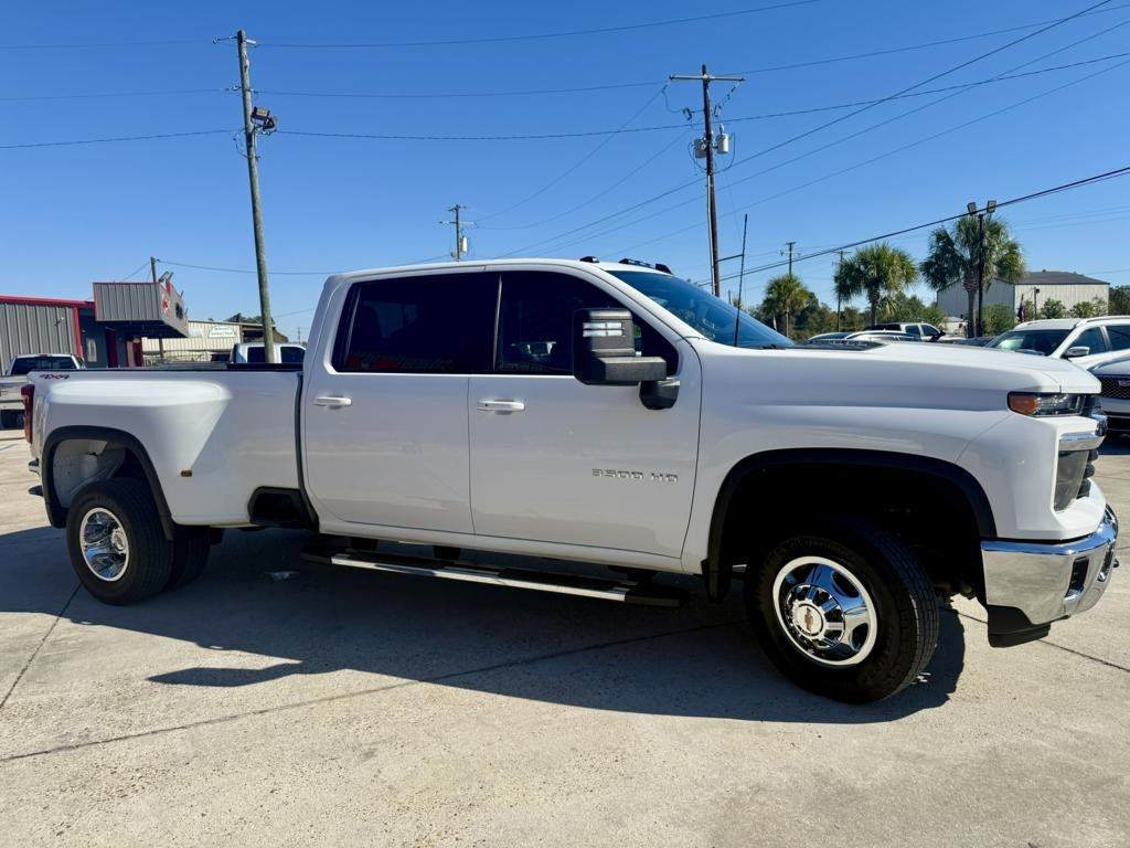 Chevrolet Silverado 3500HD 4WD Crew Cab 172" LT 2024