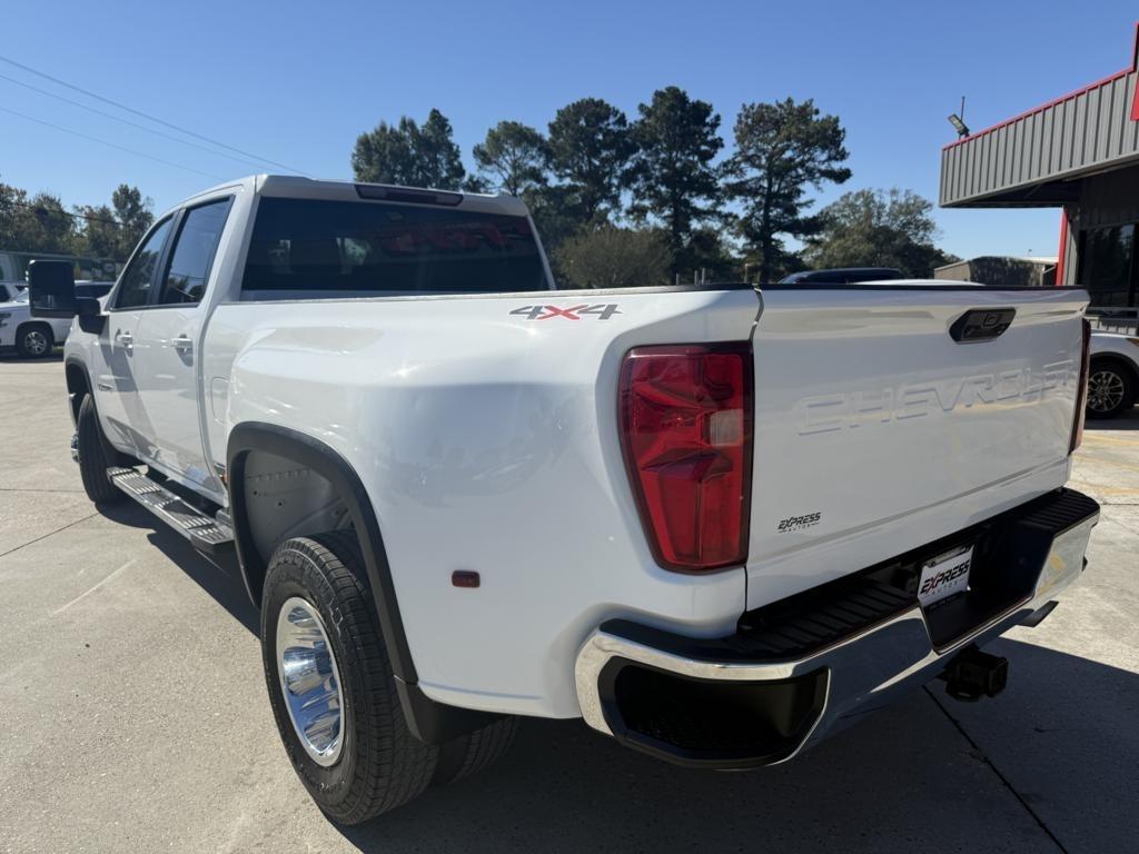Chevrolet Silverado 3500HD 4WD Crew Cab 172" LT 2024