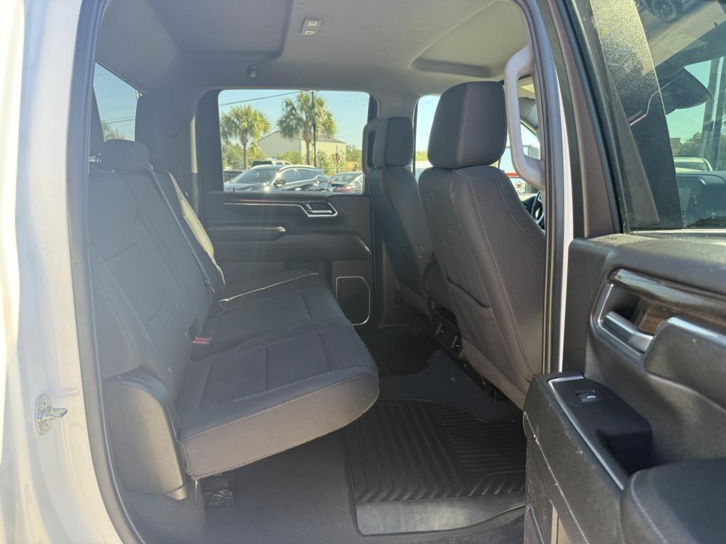 Chevrolet Silverado 3500HD 4WD Crew Cab 172" LT 2024