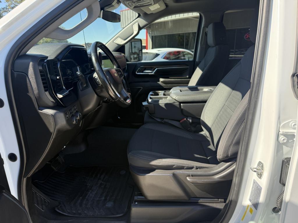 Chevrolet Silverado 3500HD 4WD Crew Cab 172" LT 2024