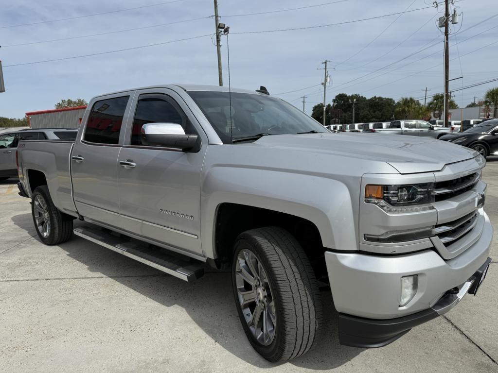 Chevrolet Silverado 1500 4WD Crew Cab 153.0" LTZ w/2LZ 2017