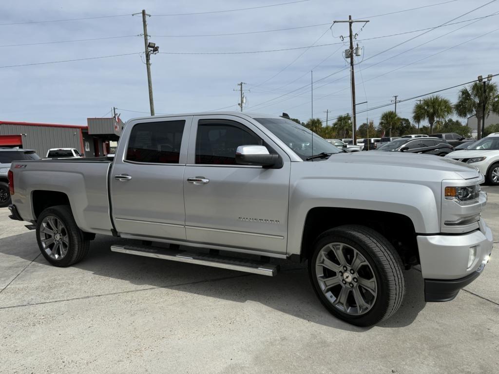 Chevrolet Silverado 1500 4WD Crew Cab 153.0" LTZ w/2LZ 2017
