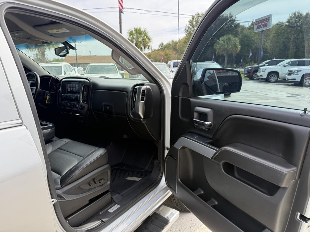 Chevrolet Silverado 1500 4WD Crew Cab 153.0" LTZ w/2LZ 2017