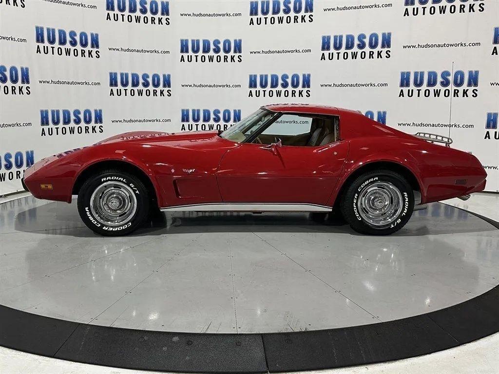 Chevrolet Corvette  1977