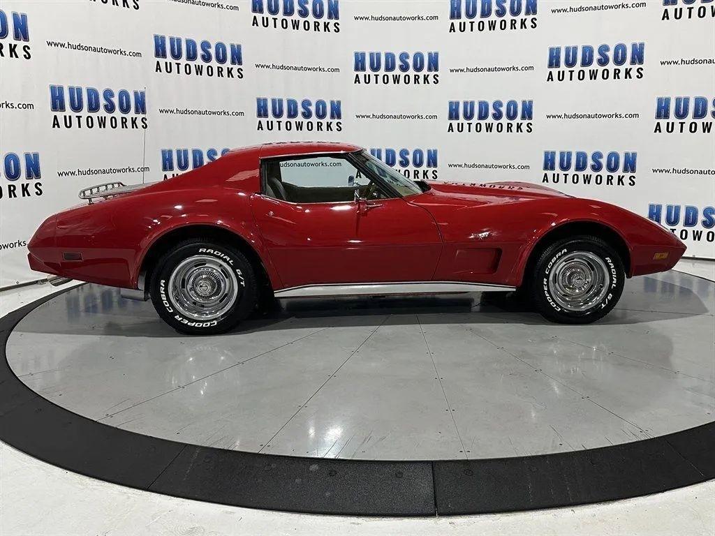 Chevrolet Corvette  1977