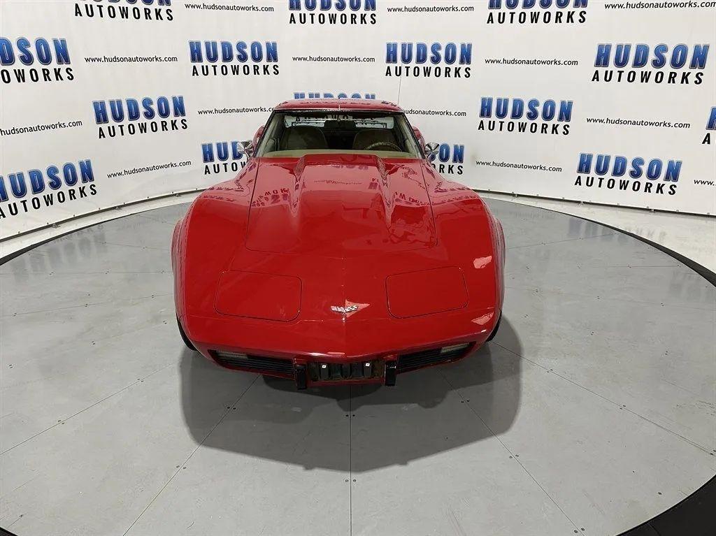 Chevrolet Corvette  1977