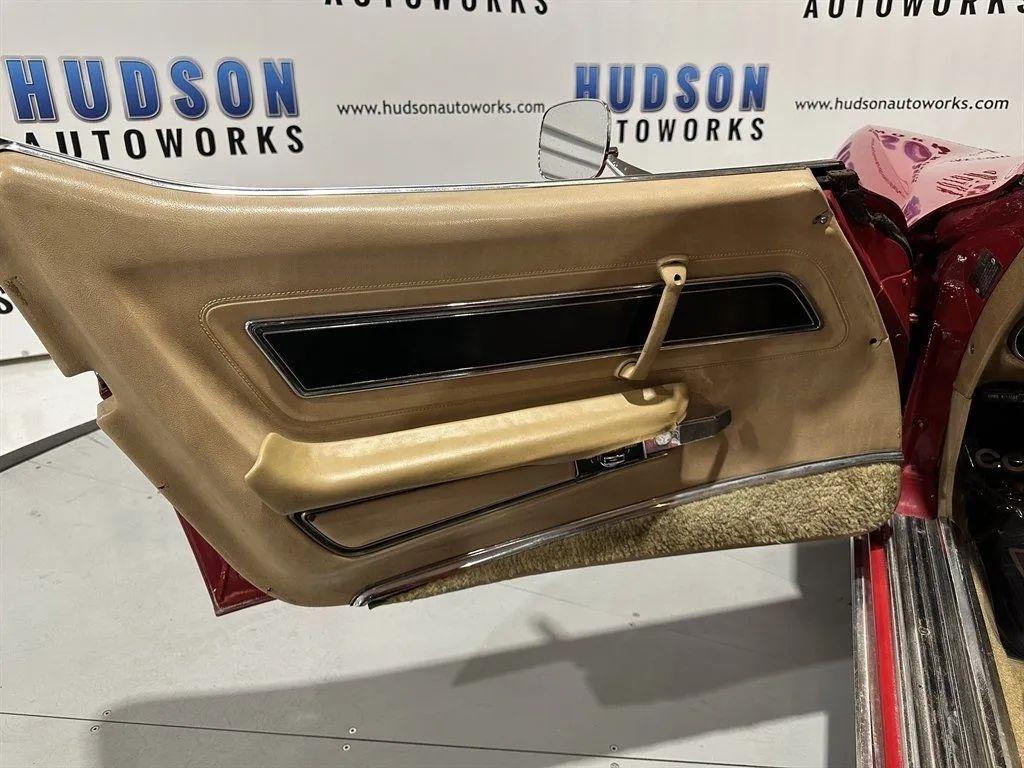 Chevrolet Corvette  1977