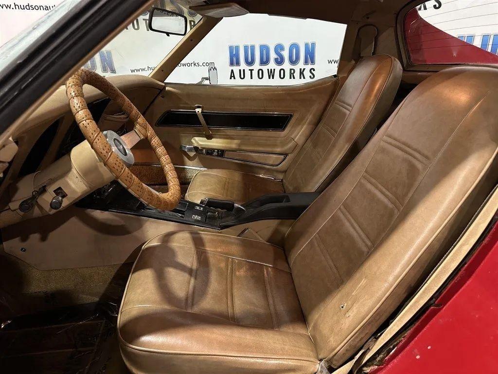 Chevrolet Corvette  1977