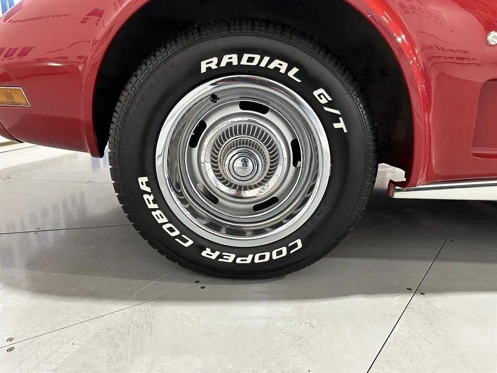 Chevrolet Corvette  1977