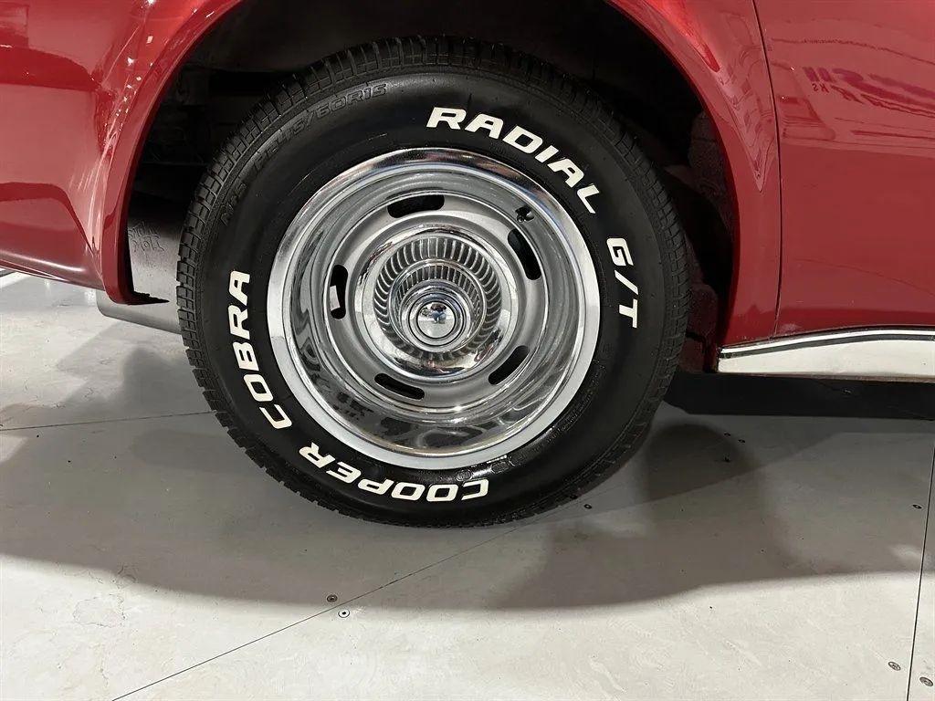 Chevrolet Corvette  1977