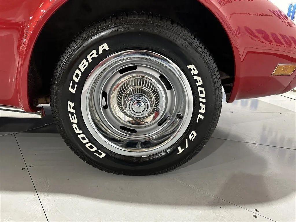 Chevrolet Corvette  1977