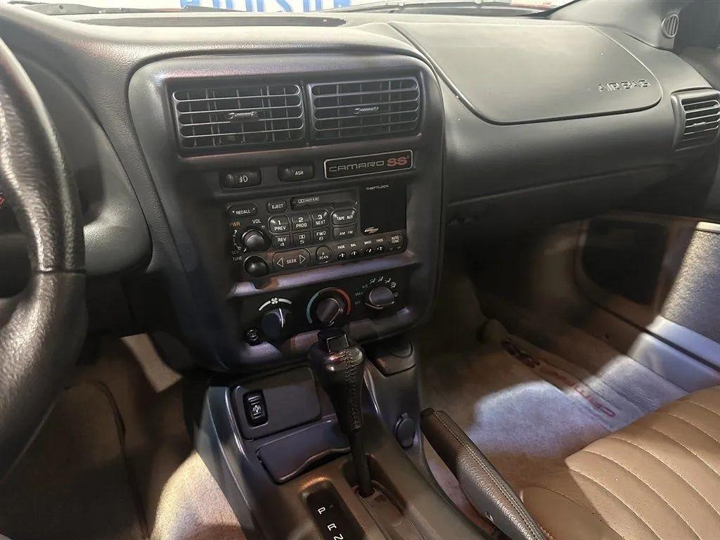 Chevrolet Camaro  1999