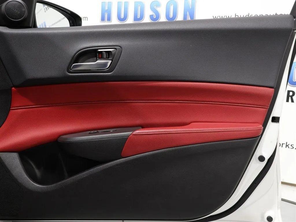 Acura ILX 8-Spd AT w/ Premium & A-SPEC Packages 2020